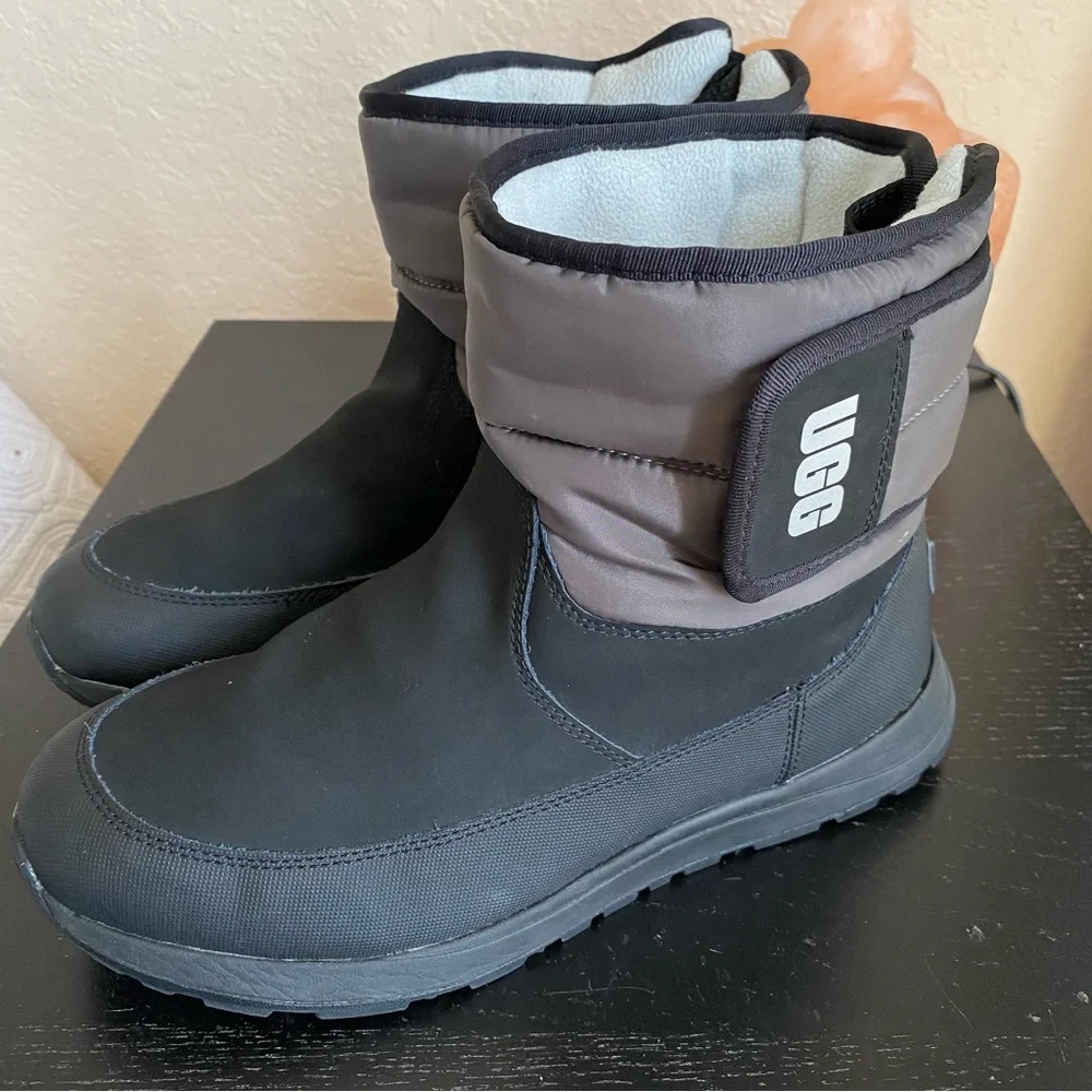 COPY - UGG Unisex Kids TOTY WEATHER Snow Black Boots Size 6